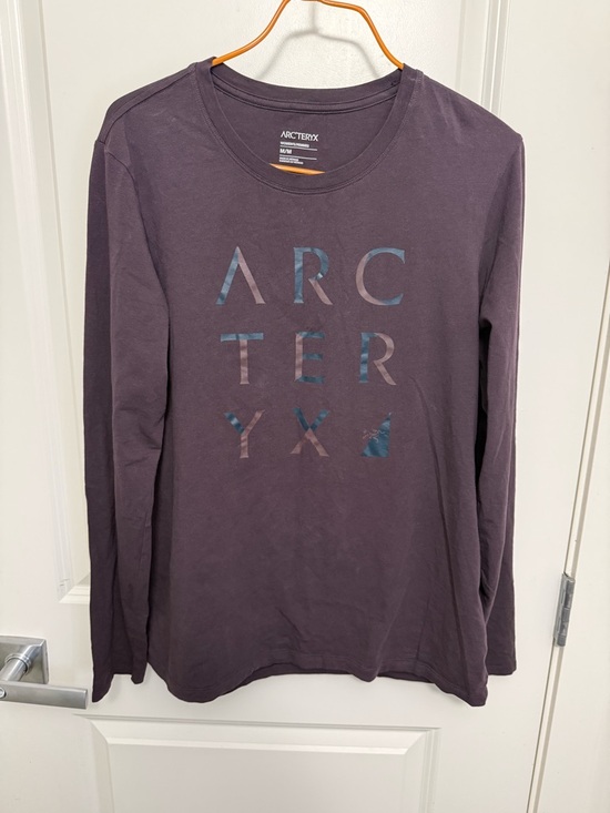 Arc'teryx Tops - Arc'teryx Women's Long Sleeve Logo Tee — Deep Plum in size M